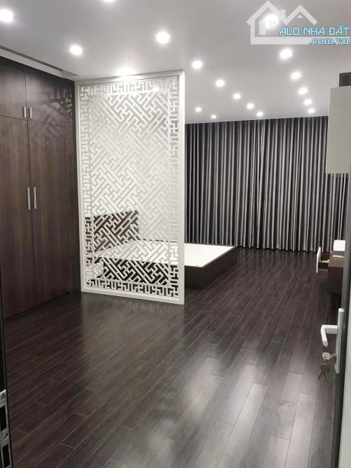 Cho thuê nhà Thạch Bàn, 50m2x5T, có gara ô tô, 22tr/t - 1