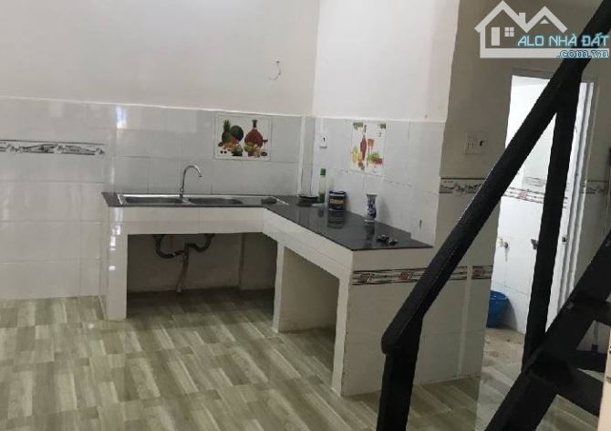 Nhà bán Lâm Thị Hố, đối diện Hiệp Thành City 52m2 hẻm xe hơi chỉ 2,99 Tỷ - 2