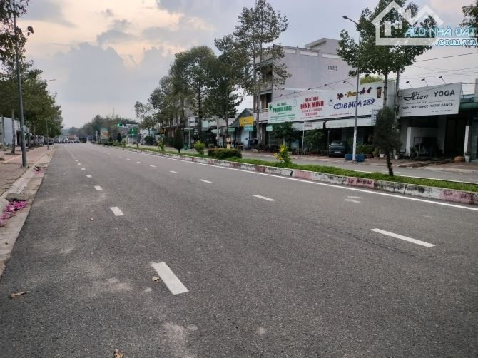Mặt tiền lê duẩn - phú mỹ, 13,2*22*240tc - 3