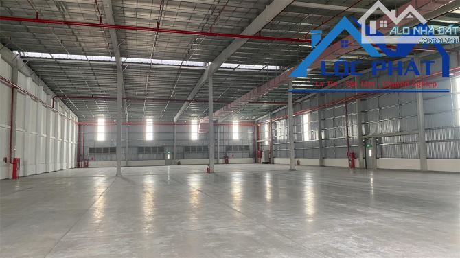 Cho thuê xưởng 2400m2 full SKC, KCN Hố Nai 3, Trảng Bom, Đồng Nai