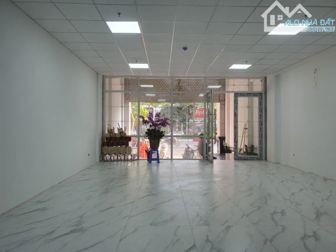 Bán Toà Văn Phòng Q. Hai Bà Trưng - MP Đại Cồ Việt 200m2, 9 Tầng mới, Giá 145 Tỷ