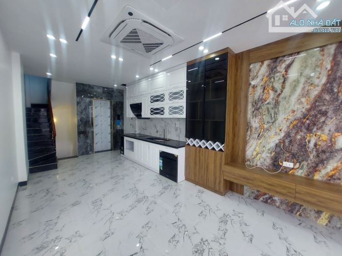 Bán nhà đẹp Phúc Đồng, Long Biên,38 M, 6 Tầng, THANG MÁY, GARA 2 Ô TÔ, FULL NỘI THẤT. - 1