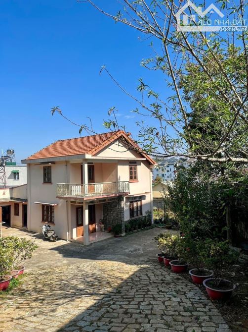 BÁN ĐẤT CÓ NHÀ CẤP4 -774M2 NGANG 37M ĐƯỜNG HÙNG VƯƠNG P10 CÁCH HỒ XUÂN HƯƠNG 1KM GIÁ 30 TỶ - 1