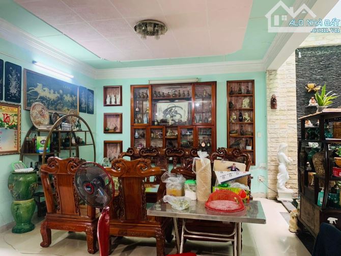 BIỆT THỰ MẶT TIỀN CÁCH MẠNG THÁNG 8 - 250M2 - 3 TẦNG - MT:10M - KINH DOANH TỐT - 15.9 TỶ - 1