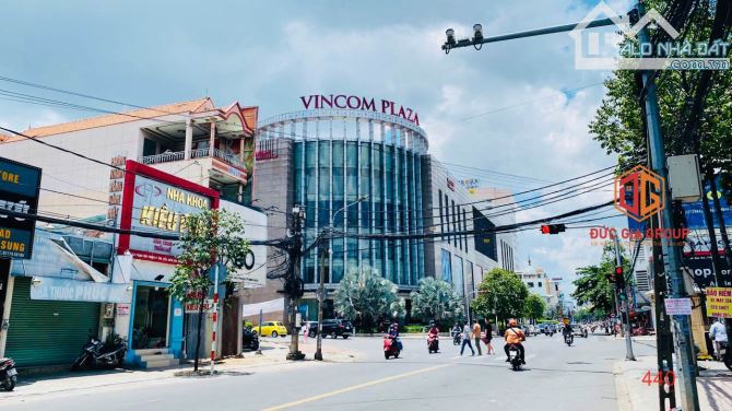 Bán nhà góc 2 mặt tiền ngang 6,6m đường Phạm Văn Thuận gần chợ Tân Mai giá 24 tỷ - 1