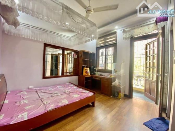 Bán nhà 50m2 ngõ ô tô tránh ở Giáp Bát, nội thất cao cấp, 2 mặt thoáng - 2