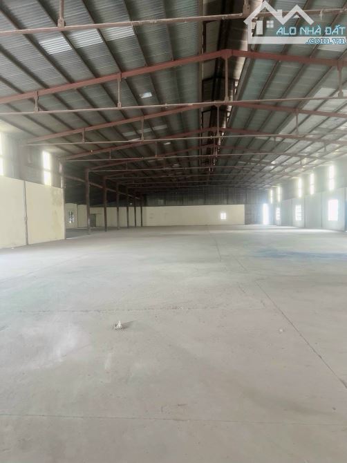 Cho thuê kho xưởng 700m2, 1000m2, 3000m2, 5000m2, 11.000m2 trong KCN Sóng Thần 1, có PCCC - 3