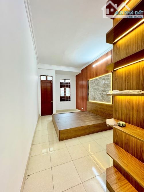 BÁN NHÀ PHÂN LÔ LĨNH NAM- 50M-RA- Ô TÔ TRÁNH - NHỈNH-4-TỶ - 3