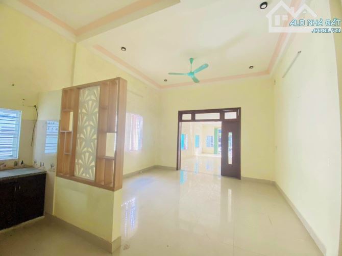 Bán nhà kinh doanh đường Huỳnh Tấn Phát - 3
