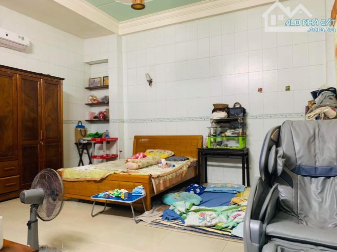 BIỆT THỰ MẶT TIỀN CÁCH MẠNG THÁNG 8 - 250M2 - 3 TẦNG - MT:10M - KINH DOANH TỐT - 15.9 TỶ - 4