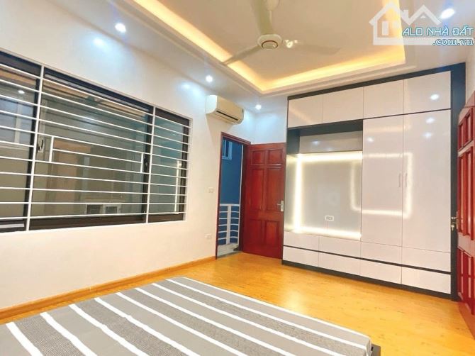 NHÀ MỚI ĐẸP TRẦN CUNG - 42m2 - 5 tầng- 6m mặt tiền giá chỉ gần 5 tỉ !!!  SẴN VỀ Ở LUÔN - N - 5