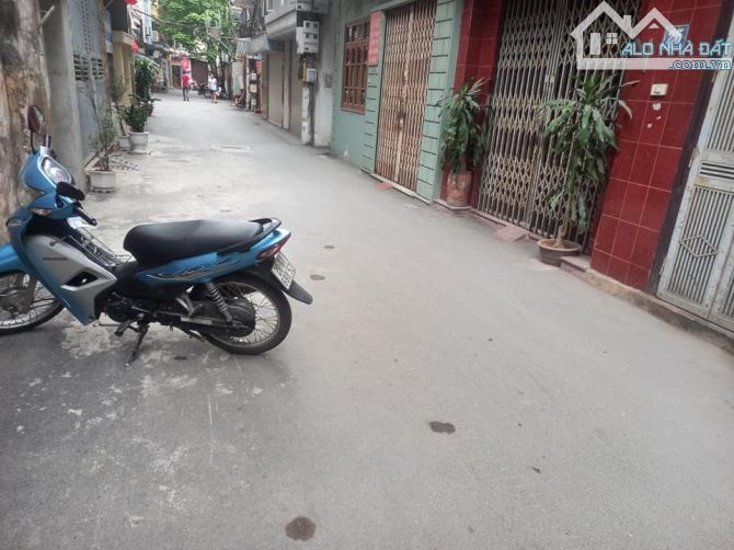 Bán nhà 50m2 ngõ ô tô tránh ở Giáp Bát, nội thất cao cấp, 2 mặt thoáng - 6