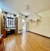 Bán nhà 50m2 ngõ ô tô tránh ở Giáp Bát, nội thất cao cấp, 2 mặt thoáng