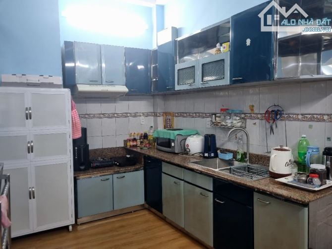 Bình thạnh nhà nở hậu 3 tầng btct 4pn 52m2 hoàn công đủ chỉ 7,5 tủ