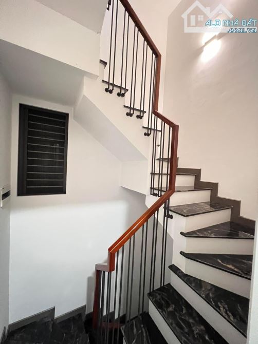HIẾM, bán nhà, KHU PHÂN LÔ. VŨ TRỌNG KHÁNH. 45m2 x 7 tầng x 4,5m Mặt tiền. - 1