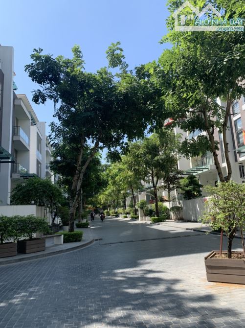 Biệt Thự Lô Góc Imperia 203 Nguyễn Huy Tưởng -Thanh Xuân, Dt 170m2 5 tầng Thang Máy, 1 Hầm - 1