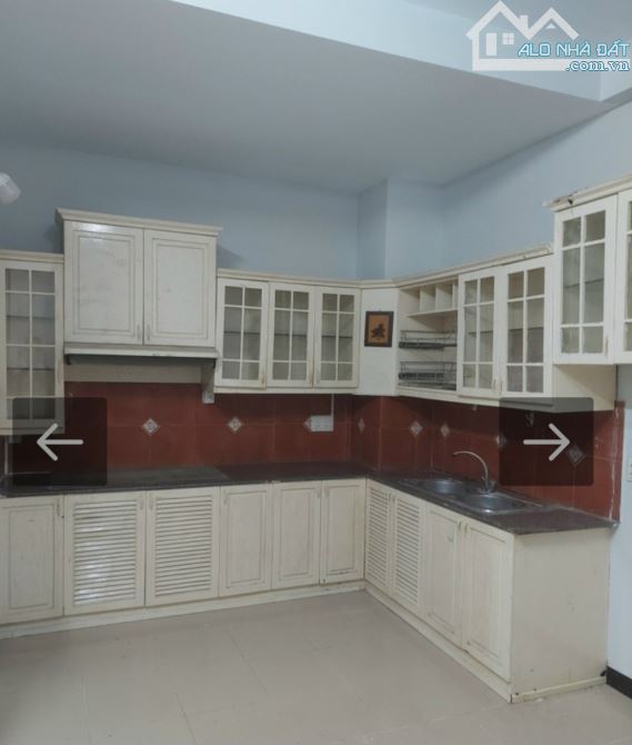 KHU VIP K300 - SỔ VUÔNG A4 (5×16.5)- Trệt, 3 lầu. Tổng 6 phòng ngủ 15 ti X - 1