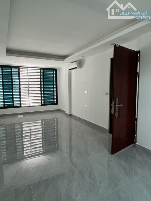 Cho thuê văn phòng Mỗ Lao- Thanh Bình, Diện tích 30 m2, sàn sạch thoáng điều hòa - 1