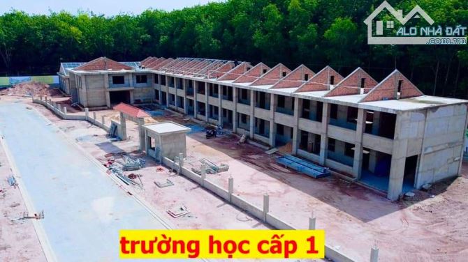 Đất đối diện trường tiểu học dự án Phương Trường An - 2