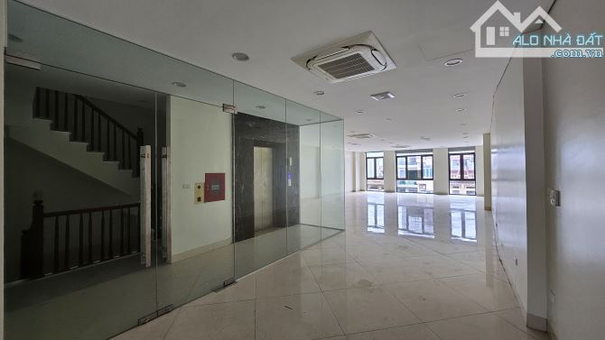 Cho Thuê Tòa Nhà Văn Phòng 200m2/sàn, 5 tầng, Số 402-404, Mặt Đường Nguyễn Trãi, Phường Võ - 2