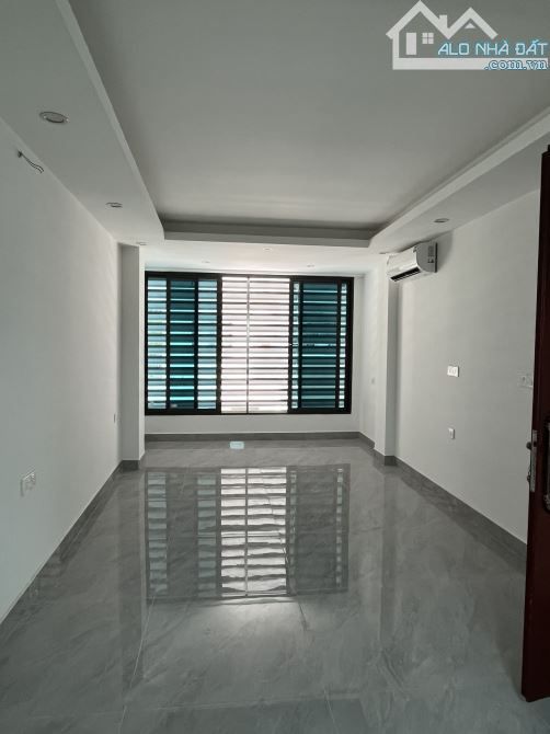 Cho thuê văn phòng Mỗ Lao- Thanh Bình, Diện tích 30 m2, sàn sạch thoáng điều hòa - 2