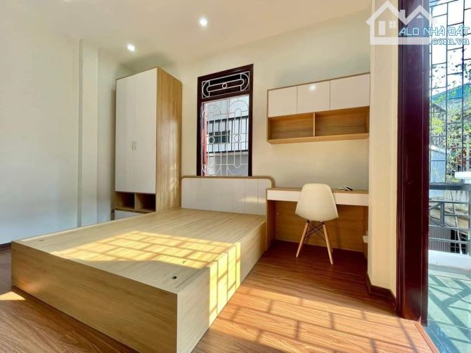 Bán nhà 46m2 Giải Phóng, ngõ ô tô tránh, ở ngay, 2 mặt thoáng - 2