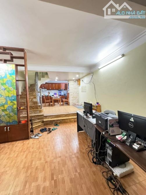 NHÀ 6 TẦNG TRẦN QUANG DIỆU 45M2 - PHÂN LÔ - Ô TÔ TRÁNH - PHỐ  KINH DOANH - 3