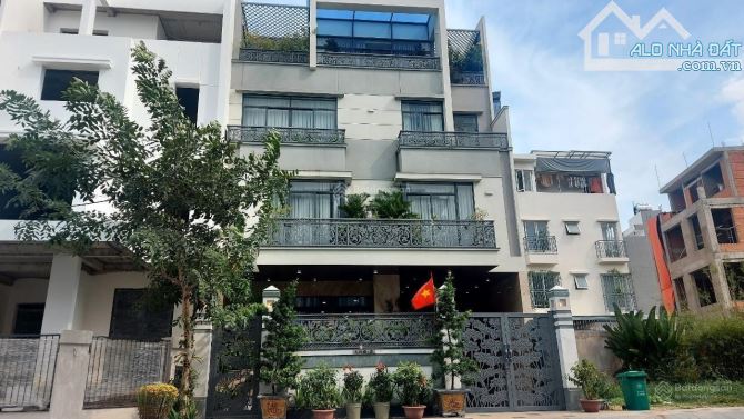 Biệt thự đường D2 khu Saigon Mystery Villas Phường Bình Trưng Tây TP.Thủ Đức - DT 10x15.5 - 4