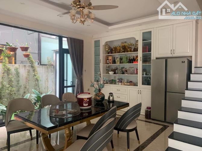 Biệt Thự Lô Góc Imperia 203 Nguyễn Huy Tưởng -Thanh Xuân, Dt 170m2 5 tầng Thang Máy, 1 Hầm - 4