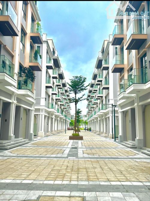Siêu phẩm bán căn góc hàng ngoại giao mặt đại lộ hoàng mai The manor DT:99M2 5T 38 Tỷ - 4
