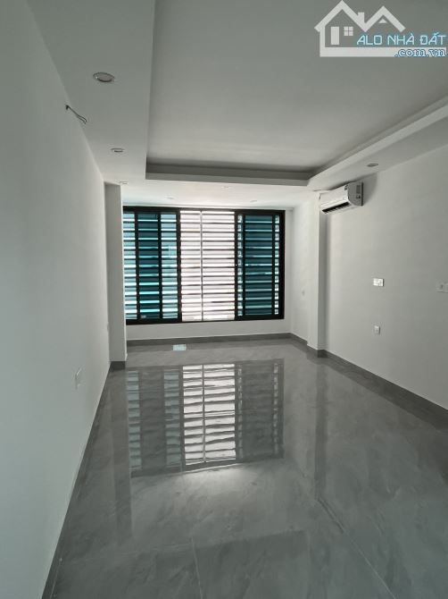 Cho thuê văn phòng Mỗ Lao- Thanh Bình, Diện tích 30 m2, sàn sạch thoáng điều hòa - 4