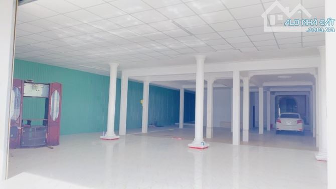 Cho thuê nhà 800 m2 mặt tiền Phạm Hùng 45 triệu - 7