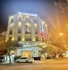 Bán Khách Sạn DIAMOND HOTEL góc 2 mặt tiền P. Tân Quy, Quận 7, HDT 200tr/tháng