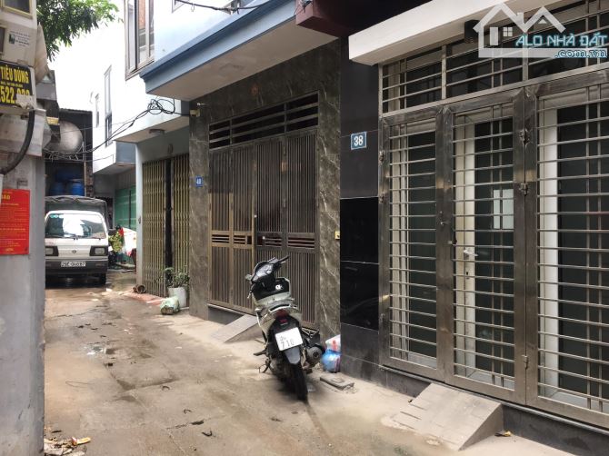 Bán nhà Lê Quang Đạo, Nam Từ Liêm: 40m2, nở hậu ô tô nhỏ đỗ cửa, chỉ 6,4 tỷ