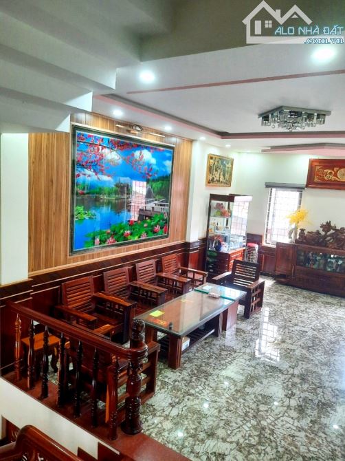 Bán nhà MT Nguyễn Hữu Thọ xây dựng 2020, vừa kinh doanh vừa ở, nội thất cao cấp