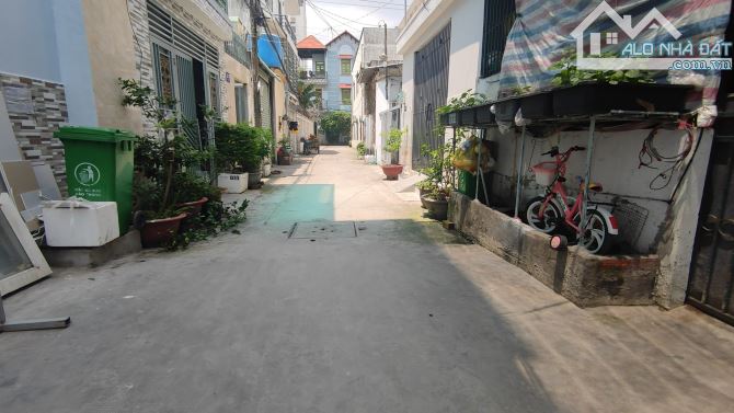 Dãy trọ 6p, 8x12m ĐCT 11tr/tháng, đối diện CVPM Quang Trung, giá 5 tỷ