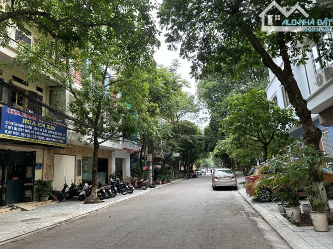 Cần bán căn Nhà 4 tầng gần Cafe Trịnh trung tâm phường Suối Hoa, tp BN. Giá chỉ 8,x tỷ