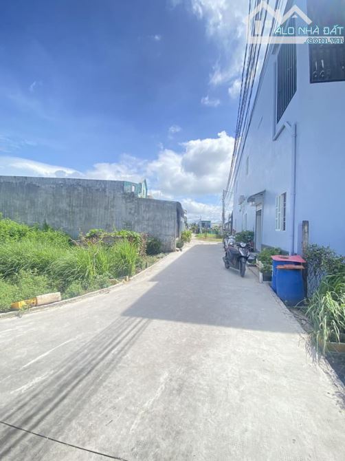 kẹt tiền bán gấp 90m2 giá chỉ 860 triệu gần trường đại học tân đức - 1