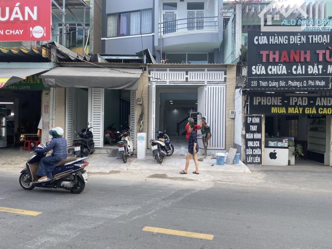Cho thuê nhà 7x18m 3 lầu Thích Quảng Đức Phường 4 Quận Phú Nhuân - 1