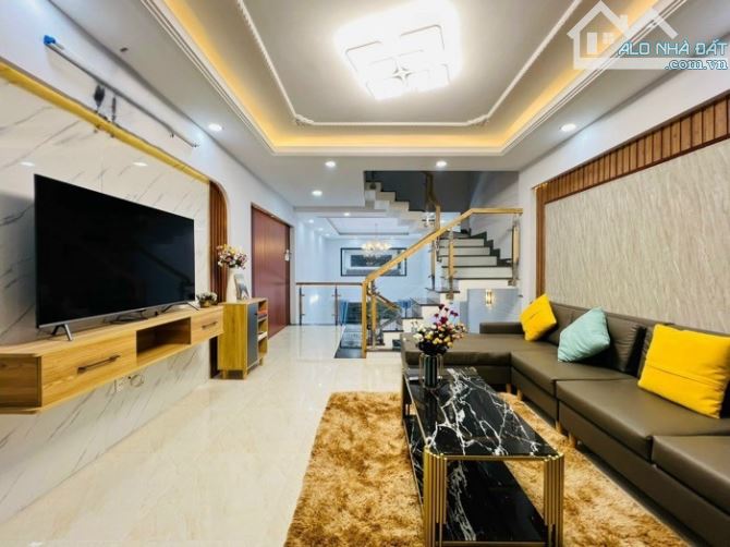 HXH GẦN EMART PHAN HUY ÍCH-P14 GV-5 LẦU MỚI ĐẸP Ở NGAY-4PN-60M2-NGANG 4M-CHỈ 7.59 TỶ TL - 1