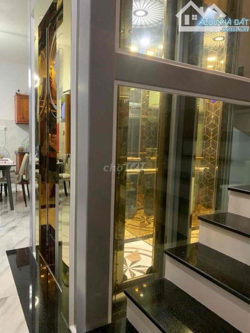 Có thang máy, HXH 8m, 5 Tầng nhà mới, DT: 4 x 16m (62m2) - 11.5 Tỷ TL - 2