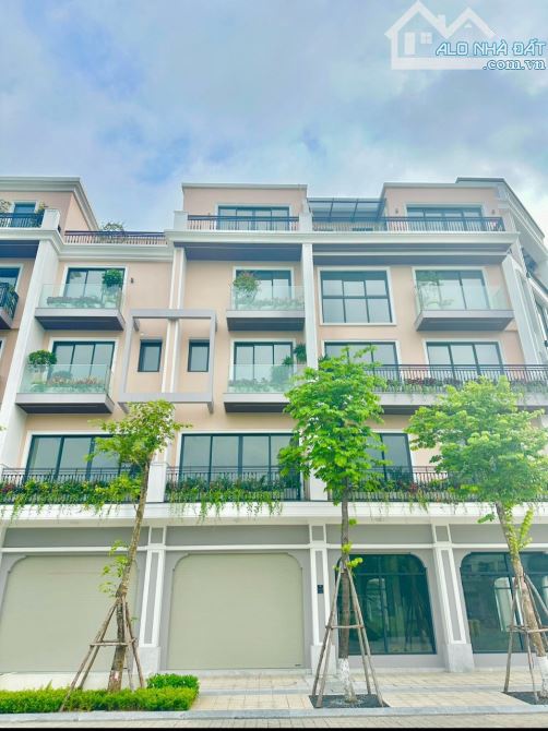 Siêu phẩm shophouse góc The Manor DT:125M2 5 Tầng full nội thất cấp mặt phố đi bộ gia 30ty - 2