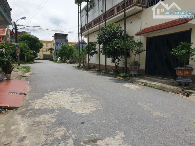 Siêu rẻ 100m2 đất phân lô ngay trường học cấp 2 Nam Sơn, đường 12m chỉ hơn 2 tỷ xíu