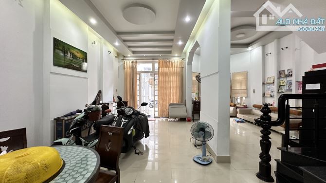 Bán Nhà Sau Trạm Đăng Kiểm Vĩnh Hoà Nha Trang 80m2