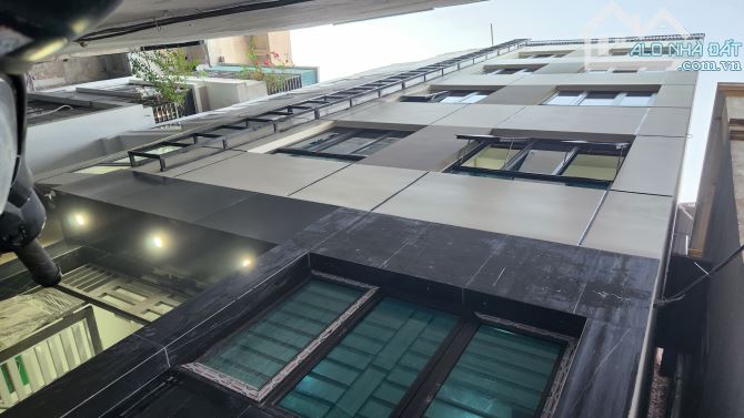 Cần bán gấp nhà dòng tiền cao Xuân Đỉnh 60m, 7 tầng, 17 phòng khép kín đủ đồ, thang máy gi