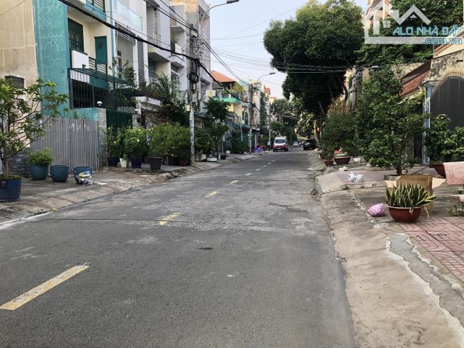 Bán nhà MT đường Số 25A, 4 x 20m, 3.5 tấm, giá 10.8 tỷ. khu Tên Lửa. nhà mới - 1