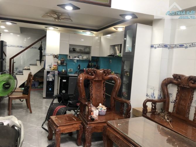 Bán gấp nhà 5 tầng ô tô đỗ cửa, 4x11m Nhĩnh 5 tỷ, P.5 Gò Vấp Dương Quãng Hàm Đối diện Chun - 1