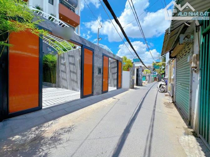 Lên Sóng 2 Em Hoa Hậu Chân Siêu Dài🆘 Đường Số 27🆘 Lê Đức Thọ Phường 6🆘4X19M 4 LẦU - 1
