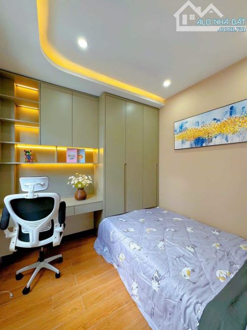 Lên Sóng 2 Em Hoa Hậu Chân Siêu Dài🆘 Đường Số 27🆘 Lê Đức Thọ Phường 6🆘4X19M 4 LẦU - 21