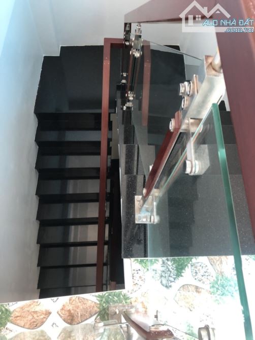 Bán gấp nhà 5 tầng ô tô đỗ cửa, 4x11m Nhĩnh 5 tỷ, P.5 Gò Vấp Dương Quãng Hàm Đối diện Chun - 3